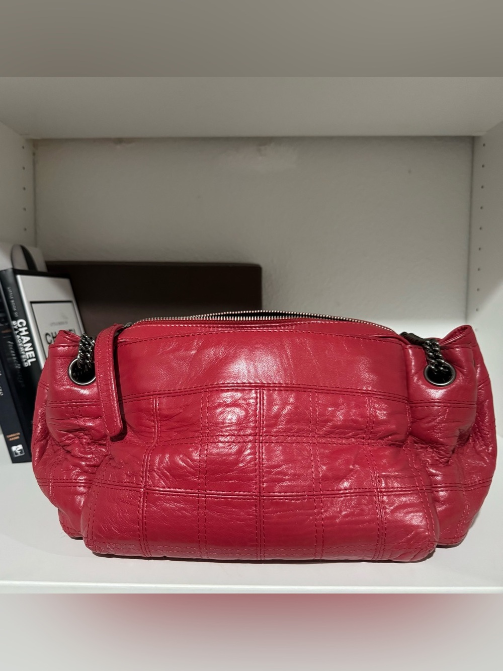 CHANEL Red Quilted Leather Shoulder Bag with Chain Detail - Picture 5 of 8
